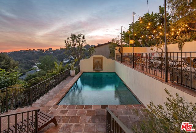 2820 Westshire Drive, Los Angeles, CA 90068