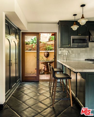 2820 Westshire Drive, Los Angeles, CA 90068