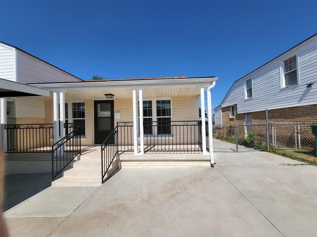 Image 1 of property listing at 2933 W Park Place, Oklahoma City, OK 73107