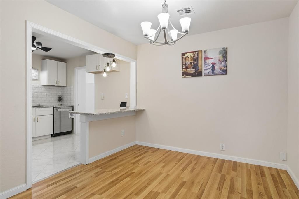 Image 18 of property listing at 2933 W Park Place, Oklahoma City, OK 73107