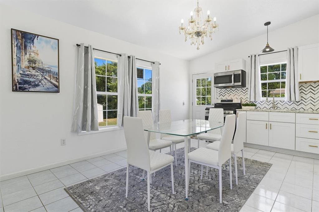 Image 24 of property listing at 2933 W Park Place, Oklahoma City, OK 73107