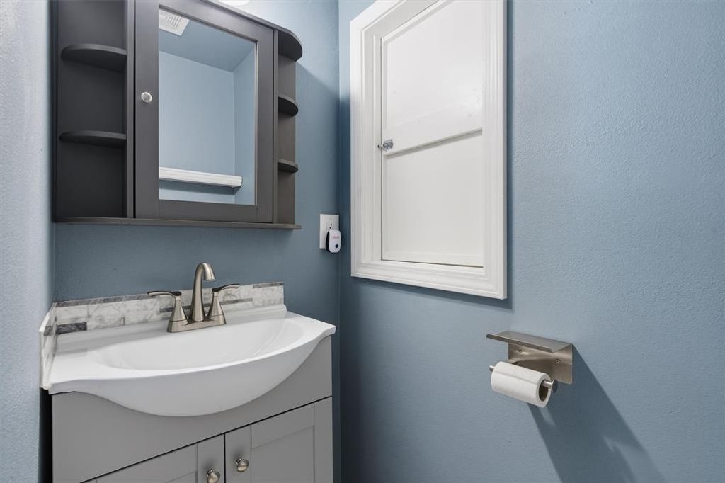 Image 30 of property listing at 2933 W Park Place, Oklahoma City, OK 73107