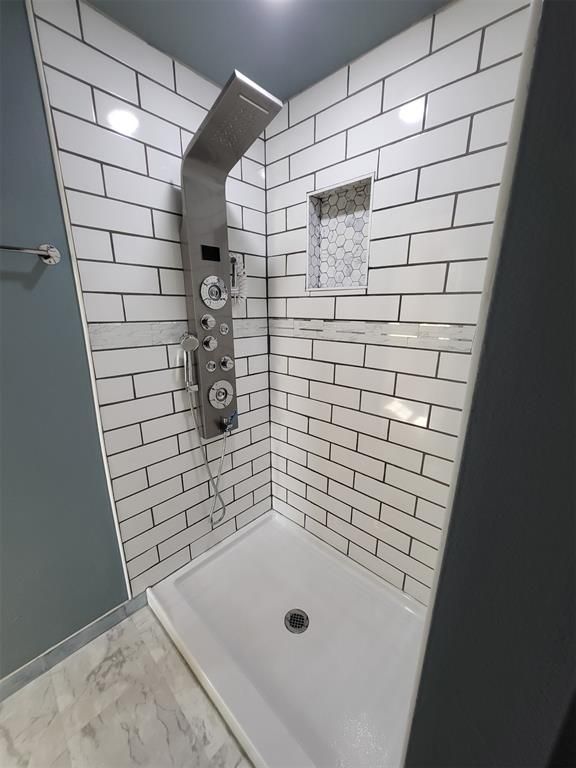 Image 31 of property listing at 2933 W Park Place, Oklahoma City, OK 73107