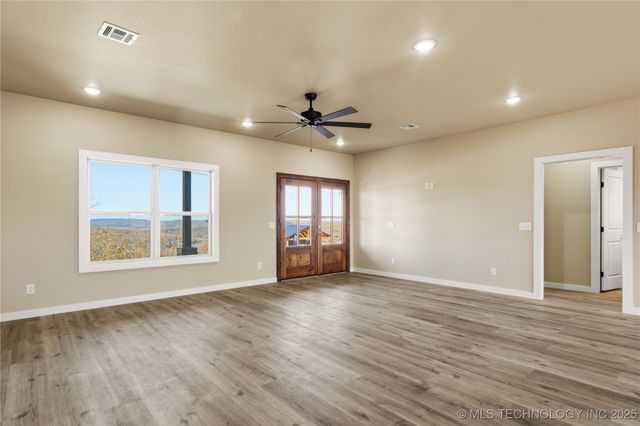 34830 S Falcon Crest Lane, Cookson, OK 74427