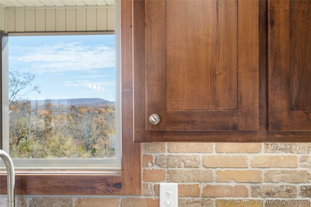 34830 S Falcon Crest Lane, Cookson, OK 74427