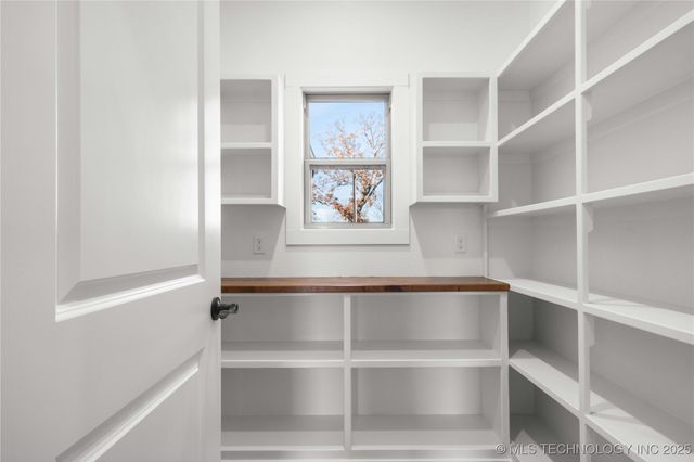 34830 S Falcon Crest Lane, Cookson, OK 74427