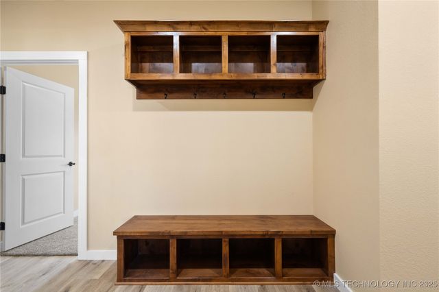 34830 S Falcon Crest Lane, Cookson, OK 74427