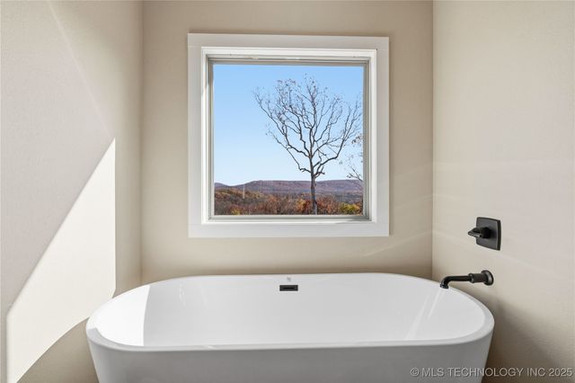 34830 S Falcon Crest Lane, Cookson, OK 74427