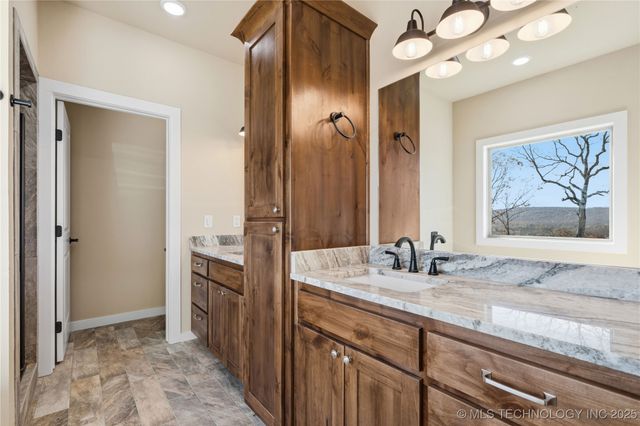 34830 S Falcon Crest Lane, Cookson, OK 74427