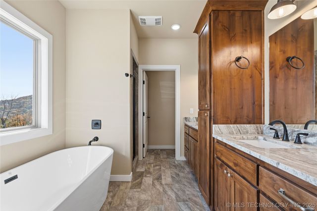 34830 S Falcon Crest Lane, Cookson, OK 74427