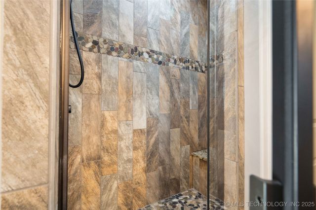 34830 S Falcon Crest Lane, Cookson, OK 74427