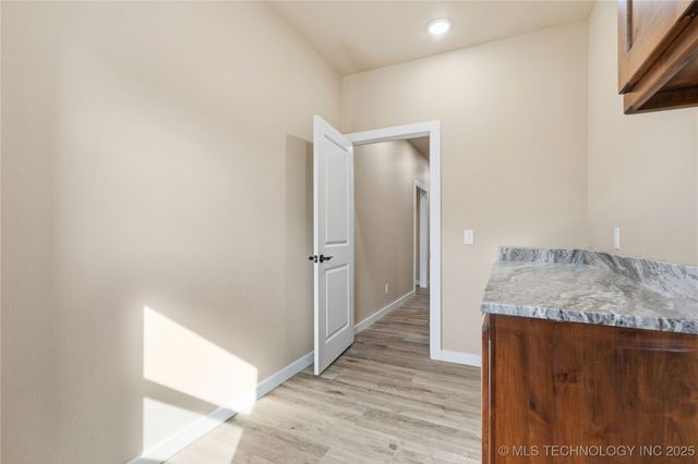 34830 S Falcon Crest Lane, Cookson, OK 74427