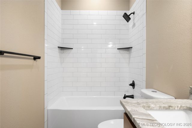 34830 S Falcon Crest Lane, Cookson, OK 74427