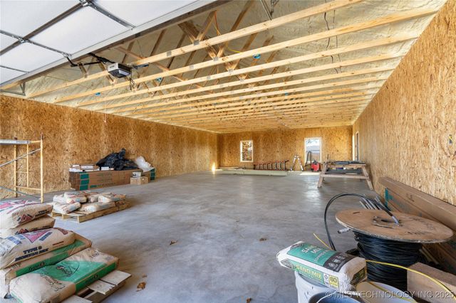 34830 S Falcon Crest Lane, Cookson, OK 74427