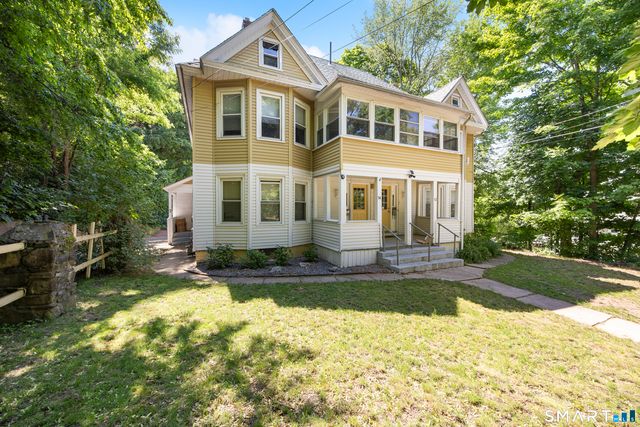 12 Arch Street, Manchester, CT 06040