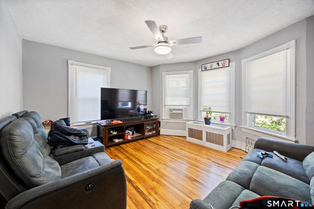 12 Arch Street, Manchester, CT 06040