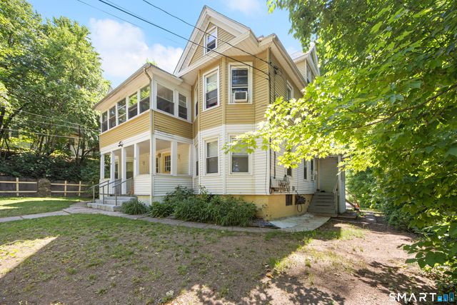 12 Arch Street, Manchester, CT 06040