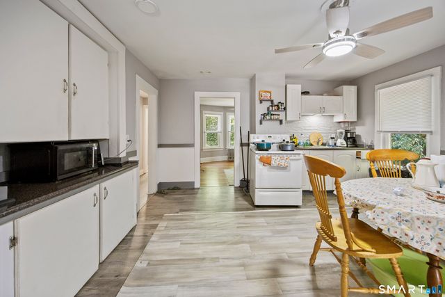 12 Arch Street, Manchester, CT 06040