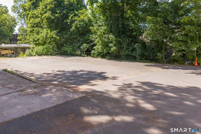12 Arch Street, Manchester, CT 06040
