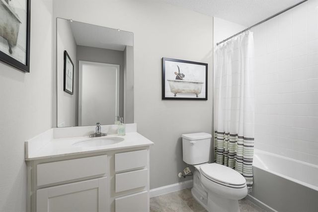 164 Savannah Lakes Boulevard, Fort Pierce, FL 34982