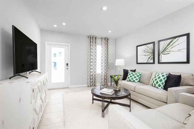 164 Savannah Lakes Boulevard, Fort Pierce, FL 34982