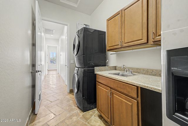 8721 E NANCE Street, Mesa, AZ 85207