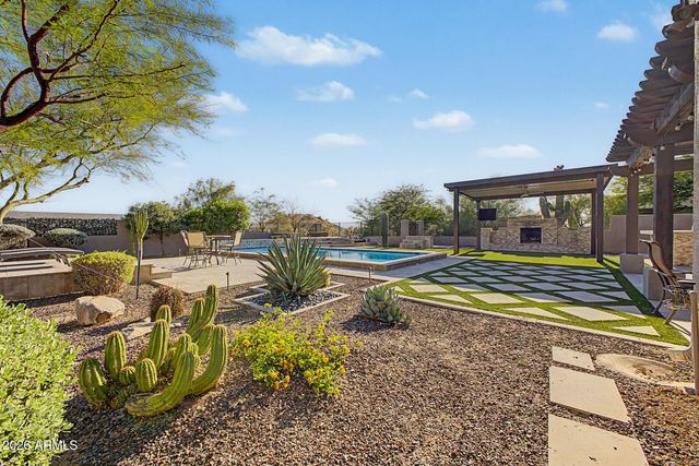 8721 E NANCE Street, Mesa, AZ 85207