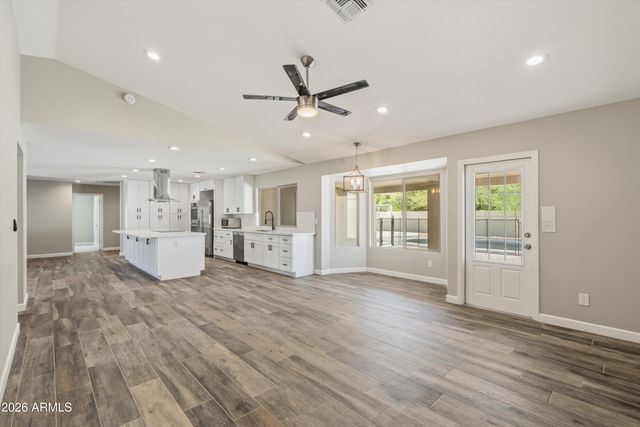 5227 E PARADISE Lane, Scottsdale, AZ 85254