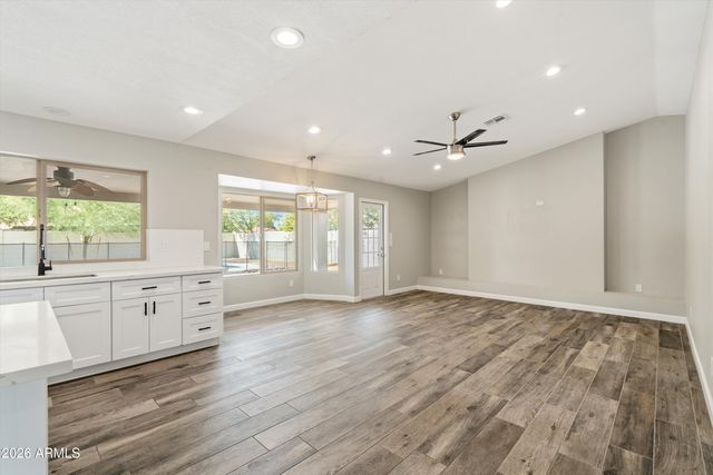 5227 E PARADISE Lane, Scottsdale, AZ 85254