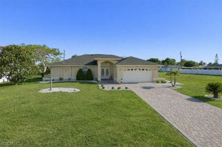 302 SE 18th TER, Cape Coral, FL 33990