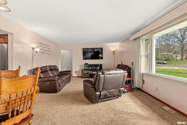 5315 N ISABELL Avenue, Peoria, IL 61614