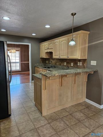 2612 Robertson Street E, Southside, AL 35907