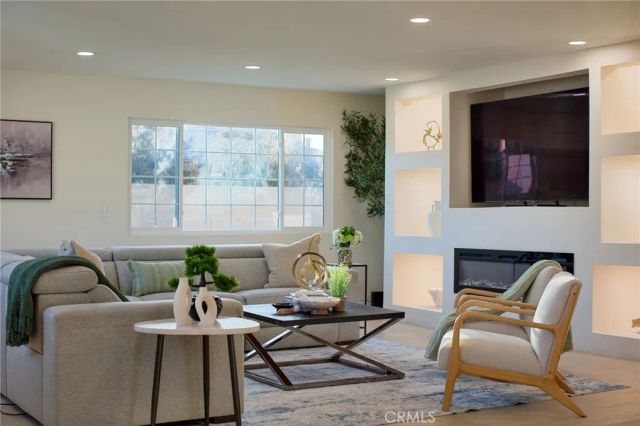 1019 N Cambria Place, Anaheim, CA 92801