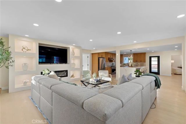 1019 N Cambria Place, Anaheim, CA 92801