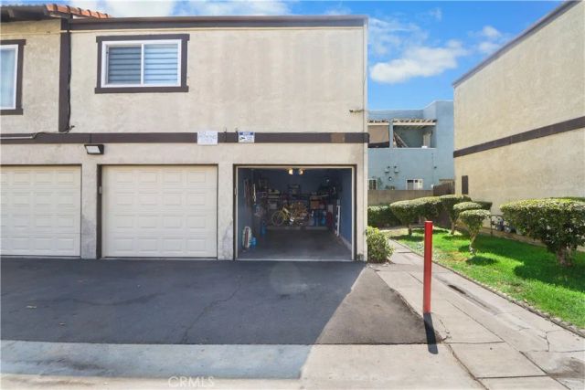 21913 Belshire Ave 16, Hawaiian Gardens, CA 90716