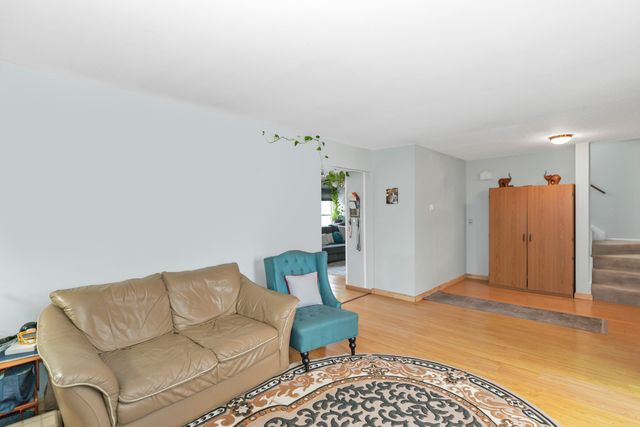 2013 Briar Hill Drive W, Schaumburg, IL 60194