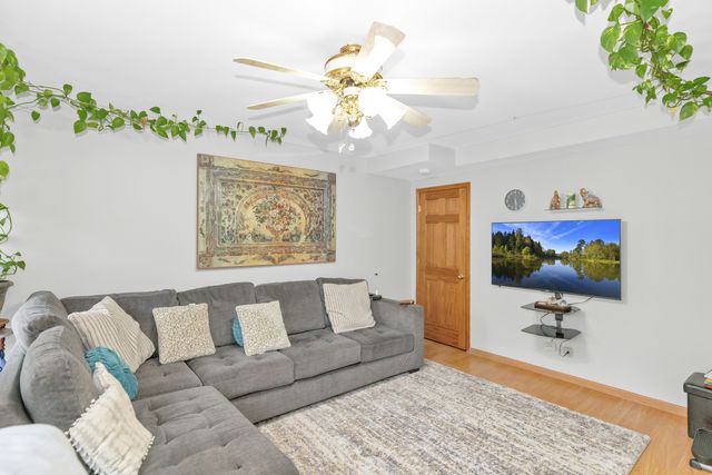 2013 Briar Hill Drive W, Schaumburg, IL 60194