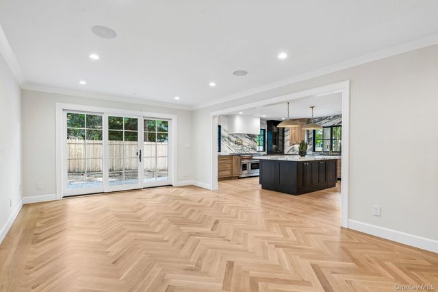 46 Banbury Road, Rockville Centre, NY 11570