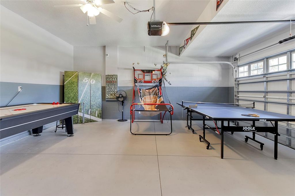 Image 21 of property listing at 1534 MOON VALLEY DRIVE, Davenport, FL 33896