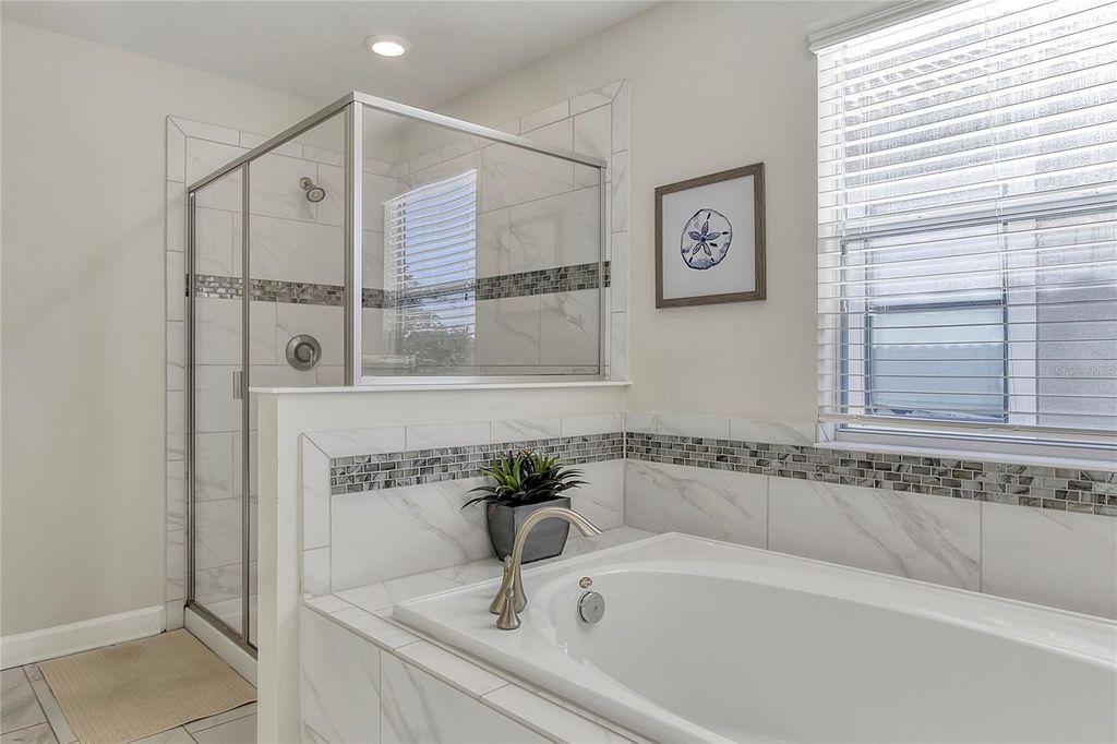 Image 31 of property listing at 1534 MOON VALLEY DRIVE, Davenport, FL 33896