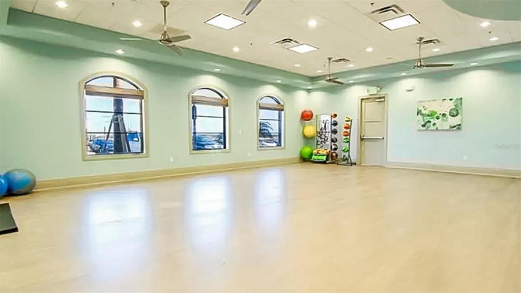 Image 70 of property listing at 1534 MOON VALLEY DRIVE, Davenport, FL 33896