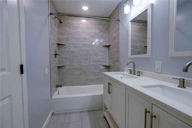9100 E 43rd Terrace, Kansas City, MO 64133