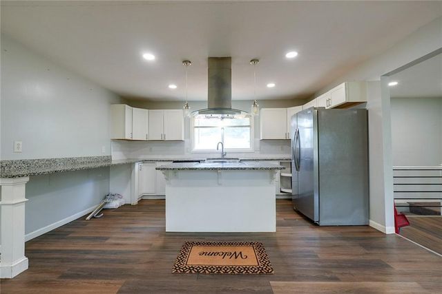 9100 E 43rd Terrace, Kansas City, MO 64133