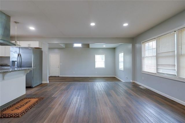 9100 E 43rd Terrace, Kansas City, MO 64133