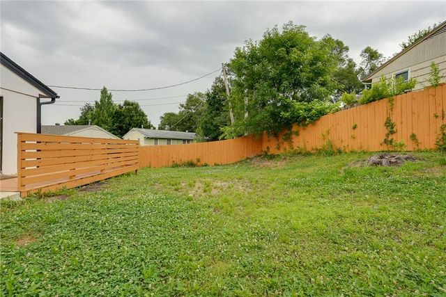 9100 E 43rd Terrace, Kansas City, MO 64133
