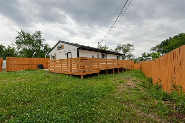 9100 E 43rd Terrace, Kansas City, MO 64133