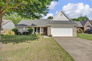8343 Manhatten Drive, Southaven, MS 38671