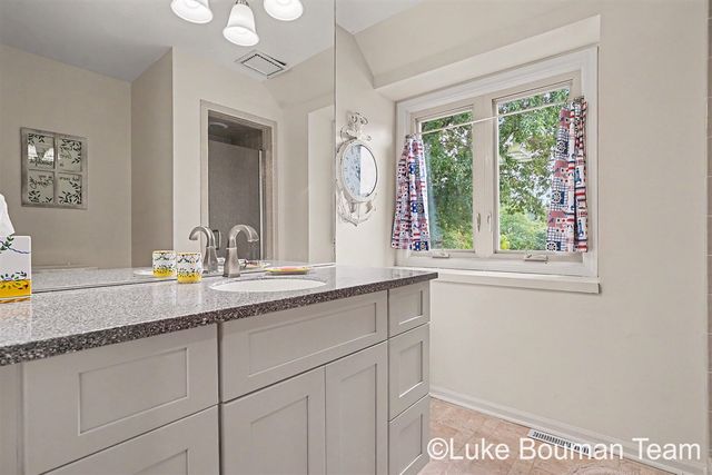 1046 Alden Court, Holland, MI 49423