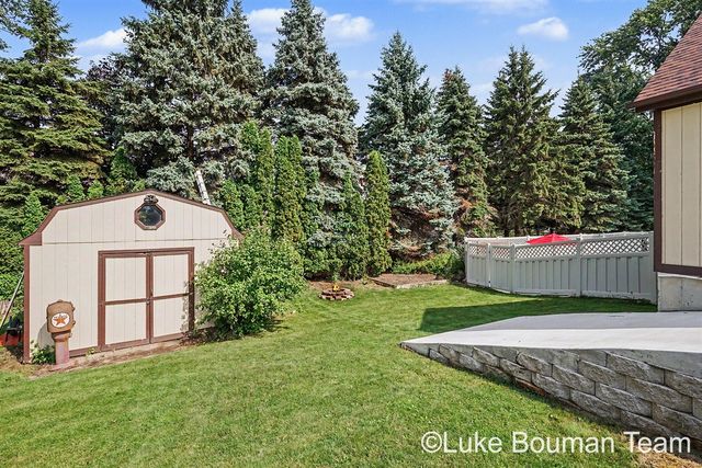 1046 Alden Court, Holland, MI 49423