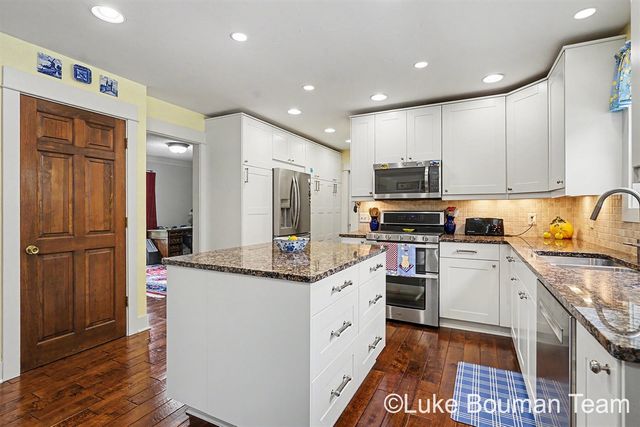 1046 Alden Court, Holland, MI 49423